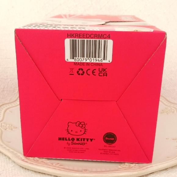 Hello Kitty Ceramic Reed Diffuser Set - Picture 10 of 10